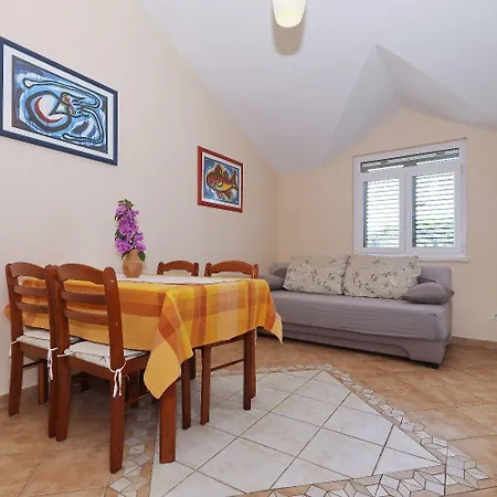 Suzana Apartman *