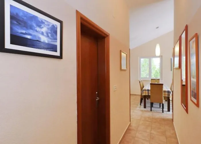 Suzana Apartman Zdrelac