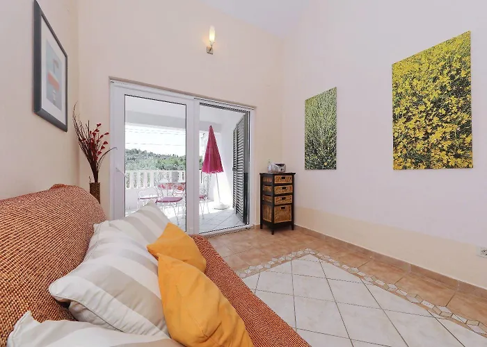 Suzana Apartman Zdrelac